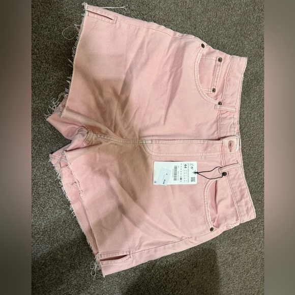 Sold - Picture 1 of 4